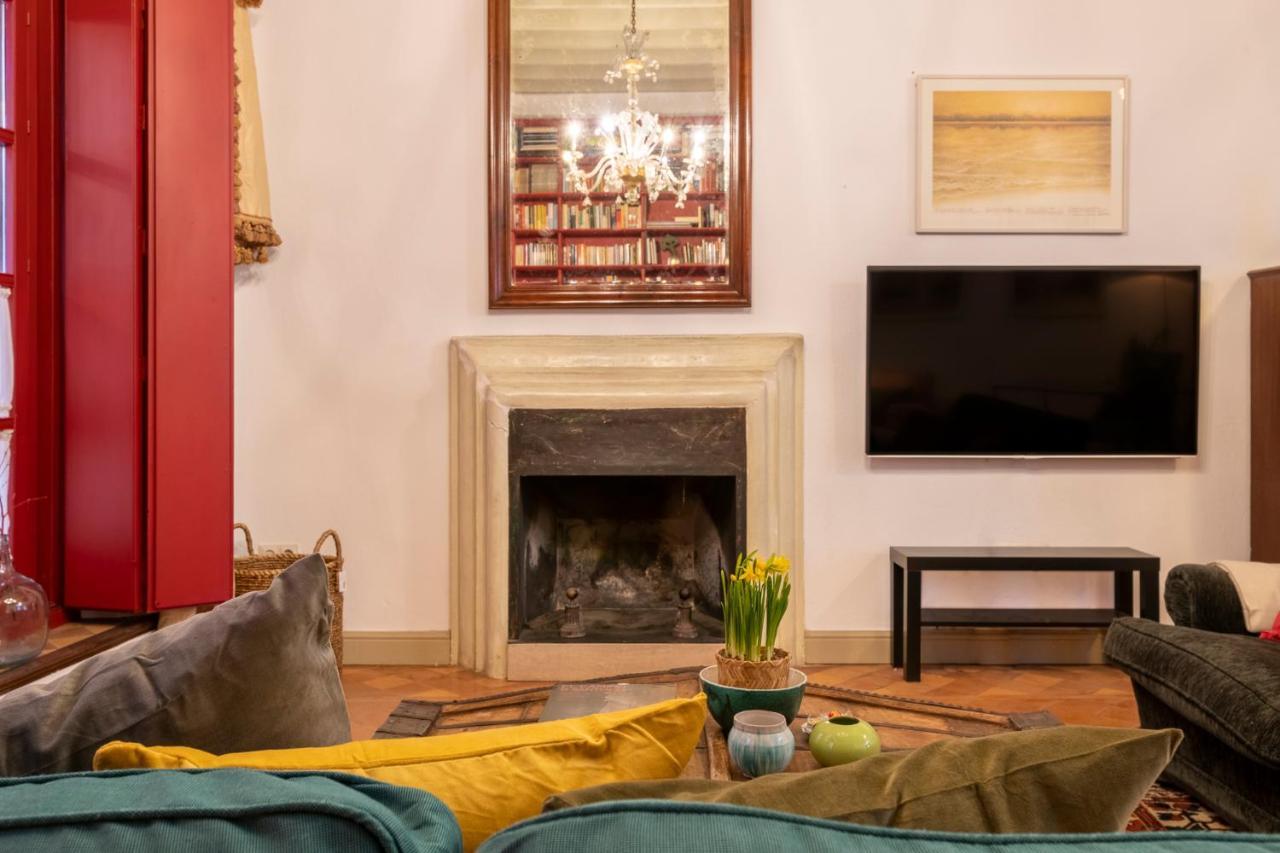 Exclusiva Casa En El Centro Historico De * Sevilla